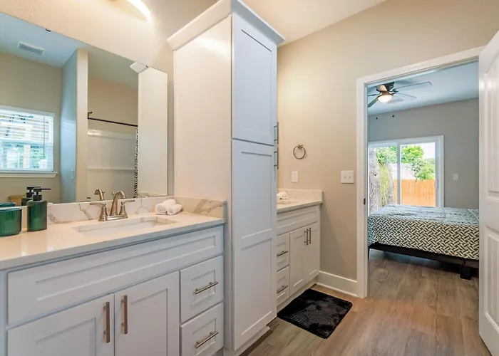 Apartment Brand New Modern Luxury Duplex Ev Ready Pensacola